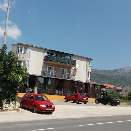 Apartman Julienne Kaštela Екстериор снимка