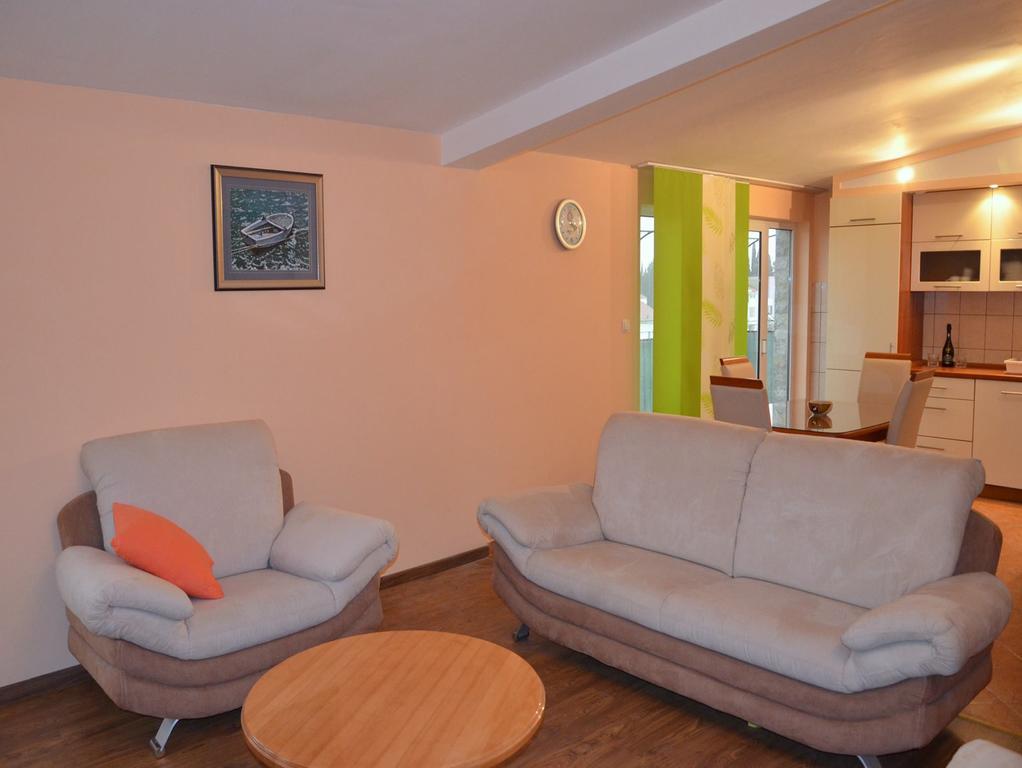 Apartman Julienne Kaštela Екстериор снимка