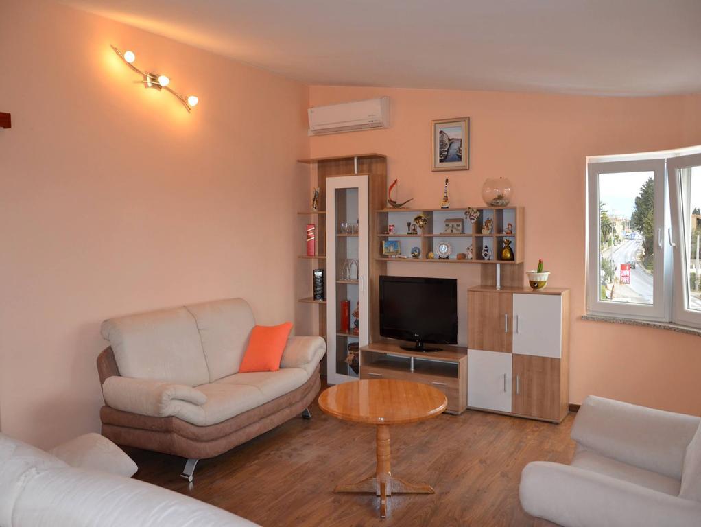 Apartman Julienne Kaštela Стая снимка