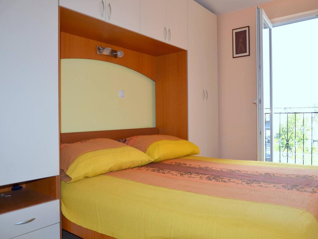 Apartman Julienne Kaštela Екстериор снимка