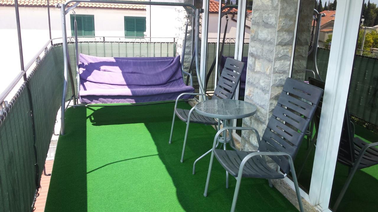 Apartman Julienne Kaštela Екстериор снимка